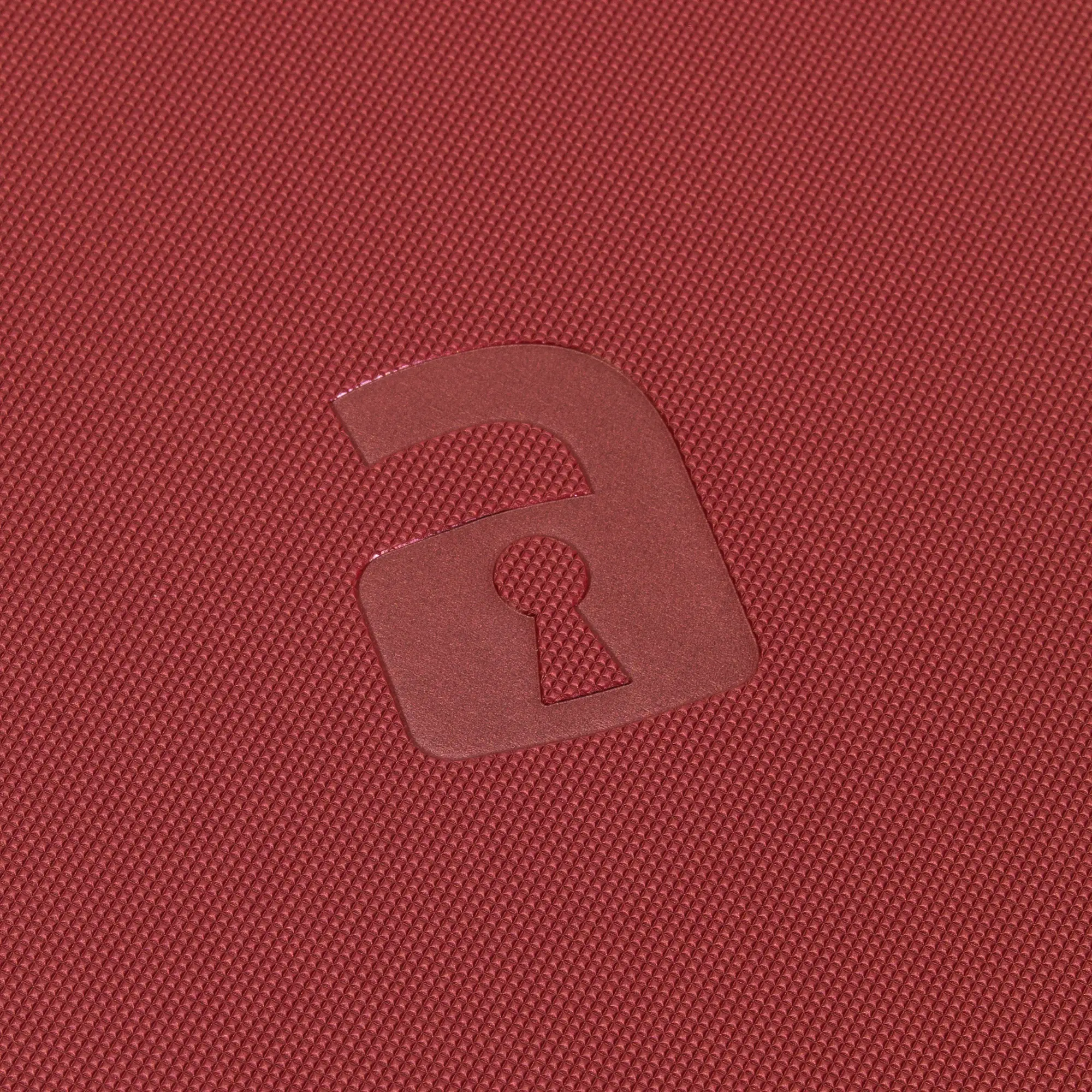 Vault X - 4-Pocket Exo-Tec® Zip Binder - Metallic Red